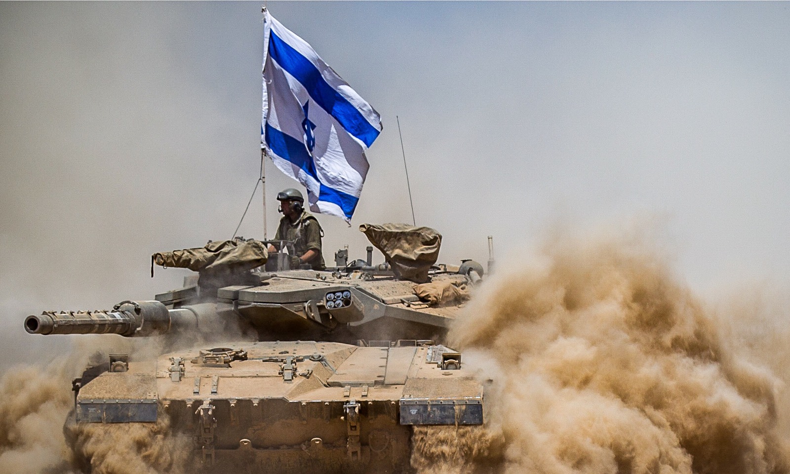Dipukul Mundur oleh Hamas, Israel Tarik Pasukan & Tank di Gaza