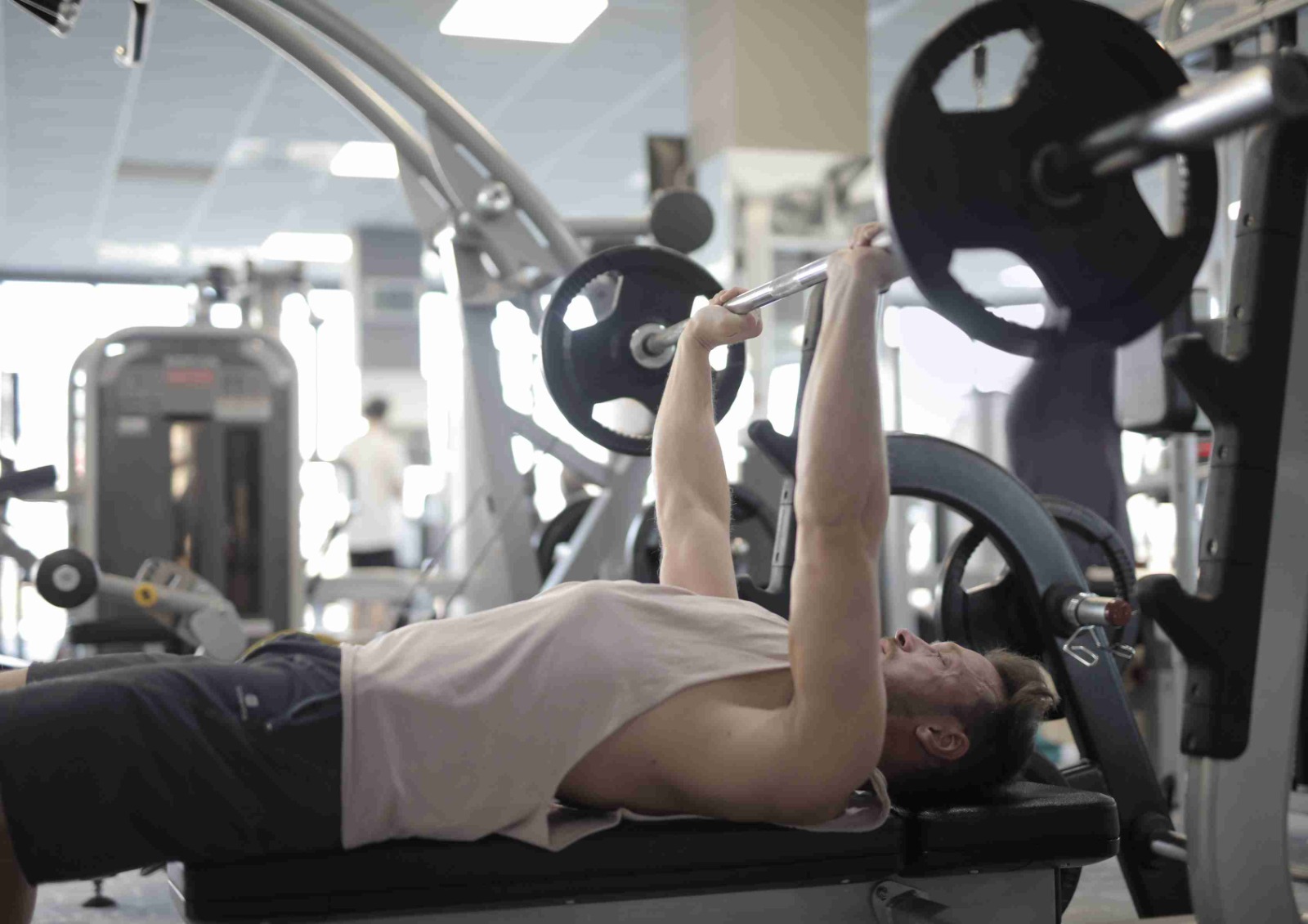 Apakah aman melatih massa otot sejak remaja?