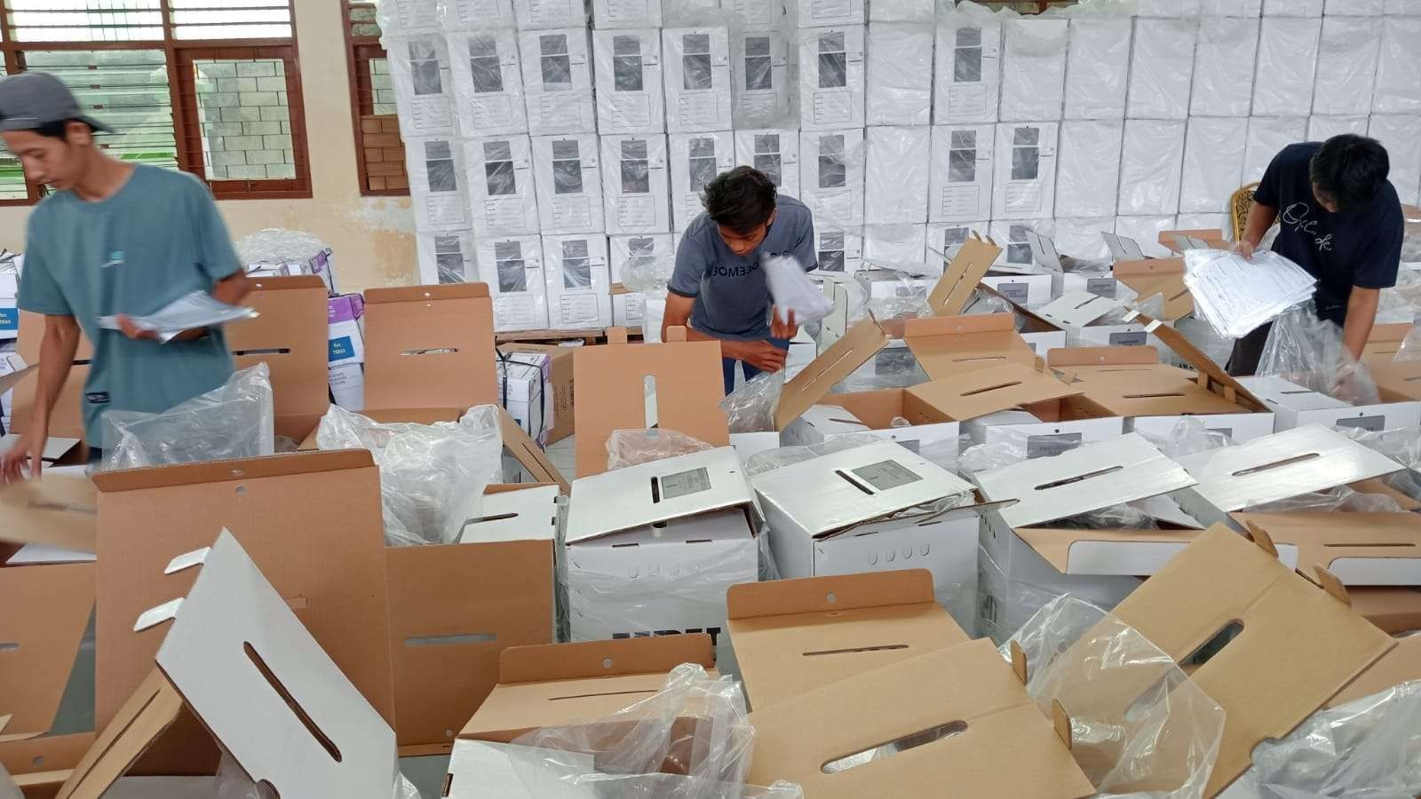 KPU Boyolali memulai proses distribusi kotak sura ke PPK Besok